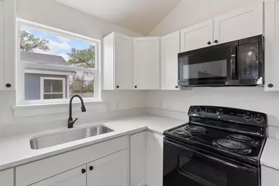 1087 Schubert Lane #D, Kyle, TX 78640 - Photo 9