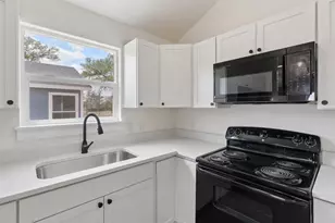 1087 Schubert Ln, Kyle, TX 78640 - Photo 9