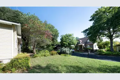 2107 Rabb Glen Street, Austin, TX 78704 - Photo 11