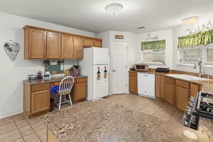 220 Clydesdale Dr, Dale, TX 78616 - Photo 5