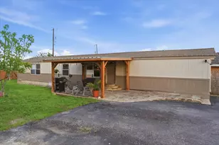 112 Storm Ct, Kyle, TX 78640 - Photo 3