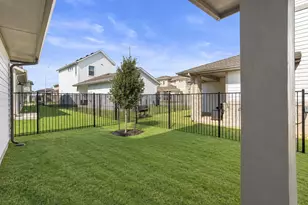 7619 Boyd Hvn Dr, Austin, TX 78744 - Photo 17