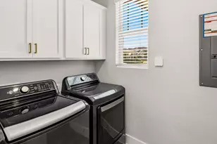 7619 Boyd Hvn Dr, Austin, TX 78744 - Photo 15