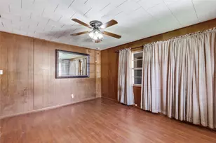 707 Debus Dr, Taylor, TX 76574 - Photo 5