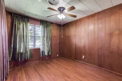 707 Debus Drive, Taylor, TX 76574 - Photo 17