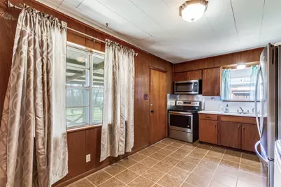 707 Debus Drive, Taylor, TX 76574 - Photo 9