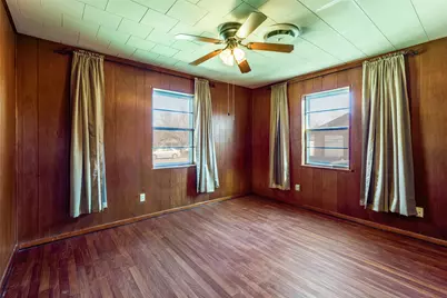 707 Debus Drive, Taylor, TX 76574 - Photo 15