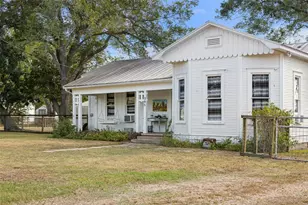 395 Centennial St, Carmine, TX 78932 - Photo 13