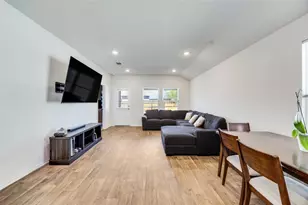 17409 Ginning Ct, Elgin, TX 78621 - Photo 7