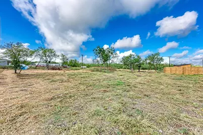 122 Los Fresnos Drive, Dale, TX 78616 - Photo 39