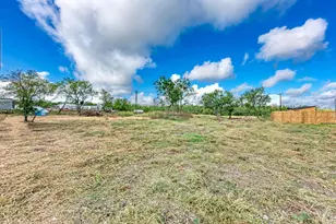 122 Los Fresnos Dr, Dale, TX 78616 - Photo 39
