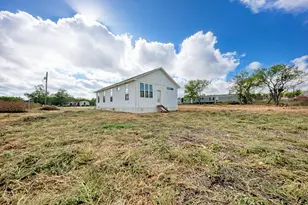 122 Los Fresnos Dr, Dale, TX 78616 - Photo 35