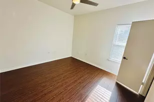 6301 Crumley Ln, Austin, TX 78741 - Photo 23