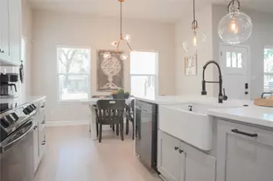 518 Rigsby Ave, San Antonio, TX 78210 - Photo 9