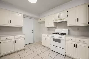 2600 Greenland Ln, Austin, TX 78745 - Photo 7