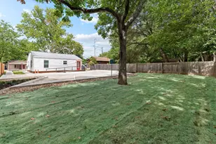 1512 W Koenig Ln, Austin, TX 78756 - Photo 19