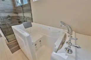 429 Mayapple Rd, Horseshoe Bay, TX 78657 - Photo 17