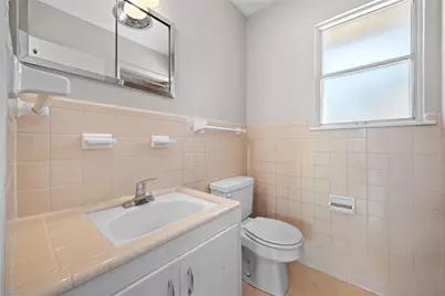 1614 Ashberry Drive, Austin, TX 78723 - Photo 9