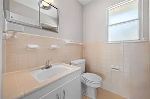 1614 Ashberry Dr, Austin, TX 78723 - Photo 9