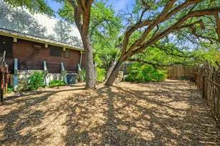 301 Yonder Dr, Spicewood, TX 78669 - Photo 31