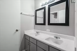 101 E 33rd St, Austin, TX 78705 - Photo 9