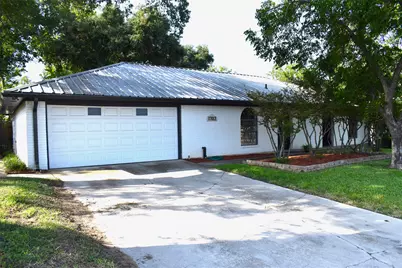 1702 Pecos Avenue, Rockdale, TX 76567 - Photo 3