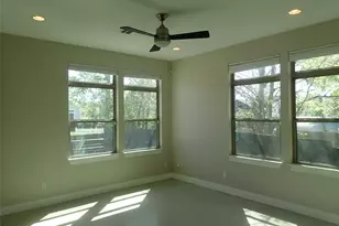 2912 E 14th St, Austin, TX 78702 - Photo 7