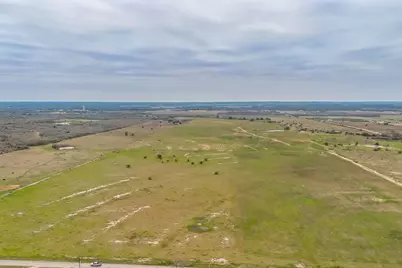 000 Callihan Road, Luling, TX 78648 - Photo 15