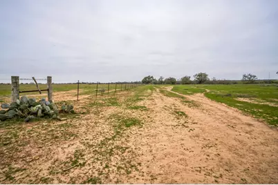 000 Callihan Road, Luling, TX 78648 - Photo 23