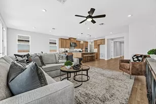 9404 Hamadryas Dr, Austin, TX 78744 - Photo 9