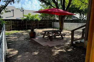 1504 Waterloo Tr, Austin, TX 78704 - Photo 11