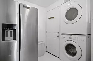 1167 Ridgeway Dr, Austin, TX 78702 - Photo 9