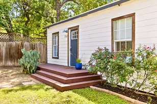 1167 Ridgeway Dr, Austin, TX 78702 - Photo 3