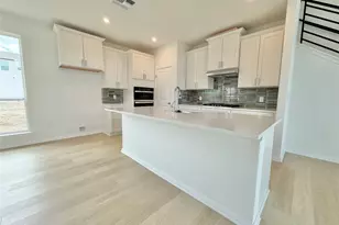 476 Young St, Buda, TX 78610 - Photo 3