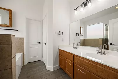 2013 Shaker Trail, Austin, TX 78754 - Photo 15