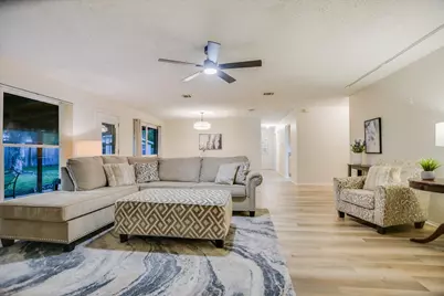 6906 Moonmont Drive, Austin, TX 78745 - Photo 5