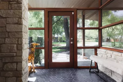 2401 Jarratt Avenue, Austin, TX 78703 - Photo 3