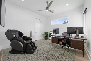 901 Cypress Grove Dr, Austin, TX 78732 - Photo 27