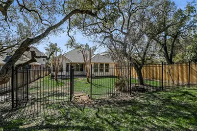 7416 Brecourt Manor Way, Austin, TX 78739 - Photo 21