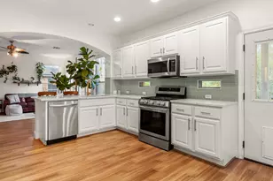 10305 Channel Island Dr, Austin, TX 78747 - Photo 17