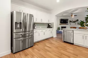 10305 Channel Island Dr, Austin, TX 78747 - Photo 19