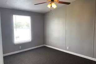 110 Thomas Park Dr, Hutto, TX 78634 - Photo 9