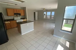 1405 Meadow Pkwy, San Marcos, TX 78666 - Photo 11