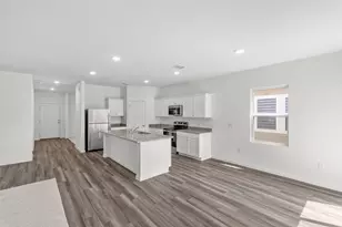 140 Mullen Wy, Taylor, TX 76574 - Photo 3