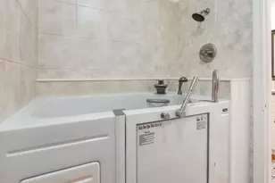 11127 Pinehurst Dr, Austin, TX 78747 - Photo 15