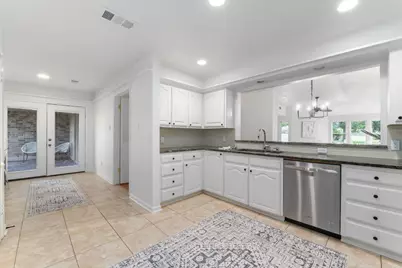 11127 Pinehurst Drive #E, Austin, TX 78747 - Photo 9