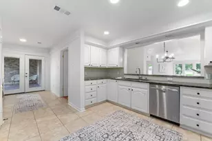 11127 Pinehurst Dr, Austin, TX 78747 - Photo 9