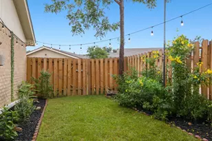 11127 Pinehurst Dr, Austin, TX 78747 - Photo 25