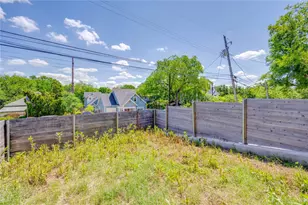 1208 Luna St, Austin, TX 78721 - Photo 35