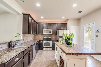 711 Heritage Springs Trail, Round Rock, TX 78664 - Photo 7